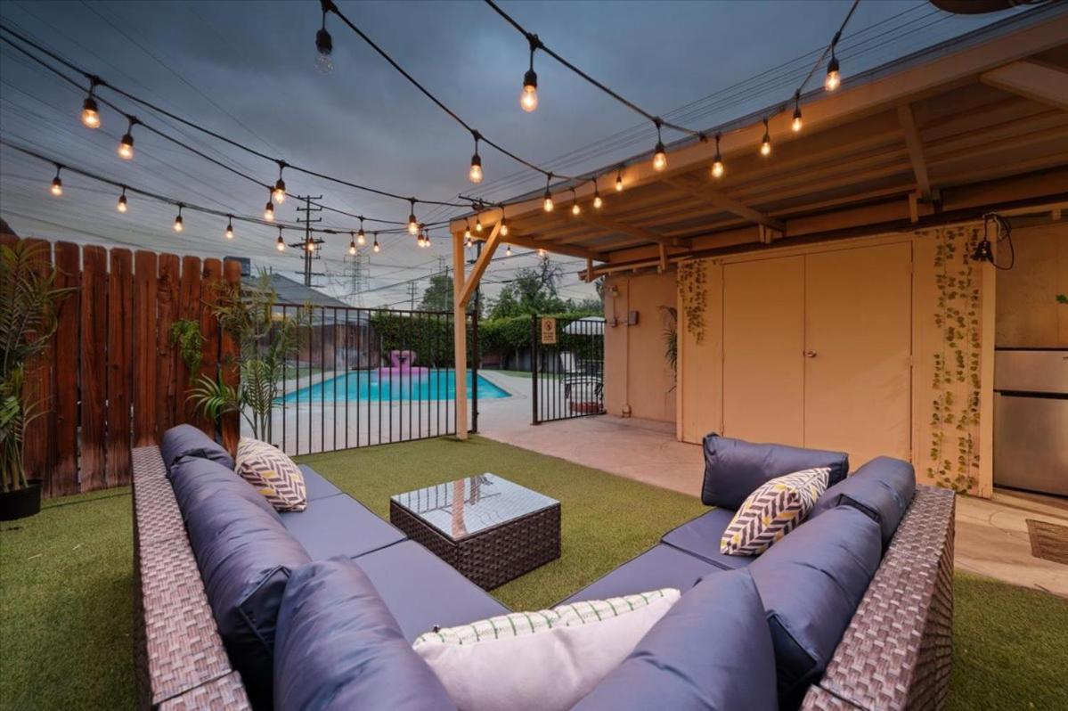 Chic Boho Retreat - Pool, Patio, Mini Golf & Arcade, Mins From Universal Studios! Los Ángeles