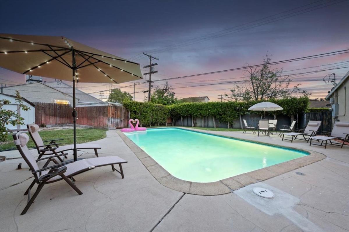 Сasa de vacaciones Chic Boho Retreat - Pool, Patio, Mini Golf & Arcade, Mins From Universal Studios!